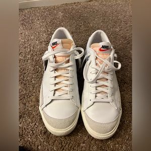 Men's Nike Low Top shoes